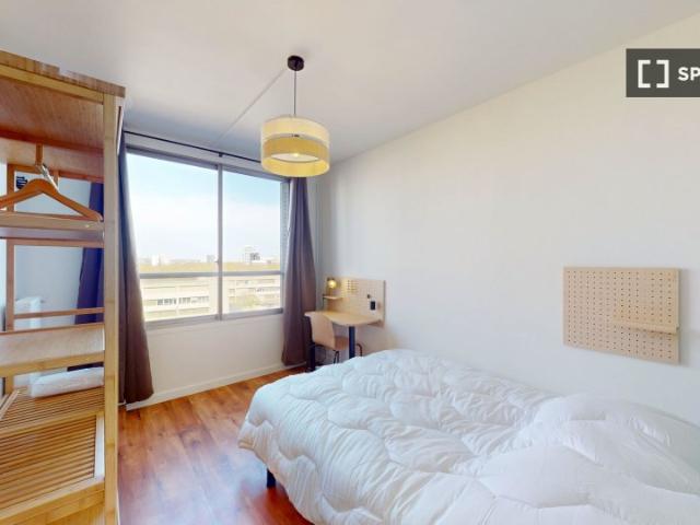 room_shared paris