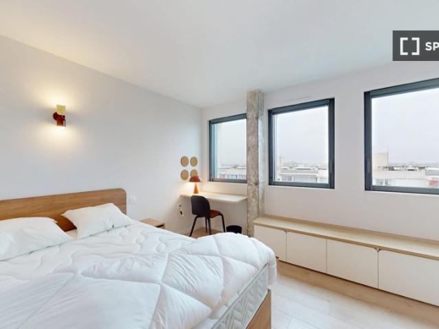 room_shared paris