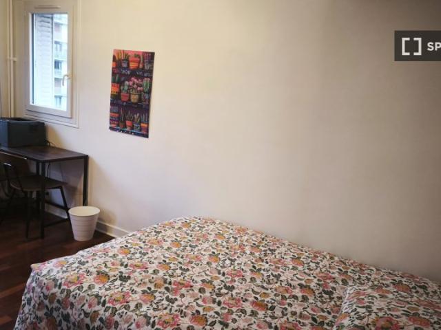 room_shared paris