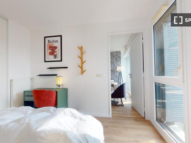 room_shared paris