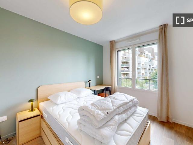 room_shared paris