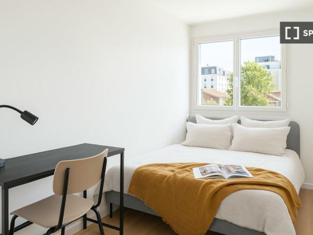 room_shared paris