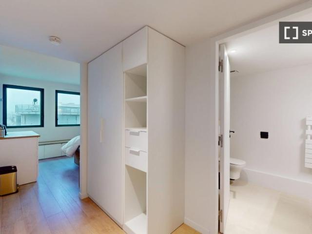 room_shared paris