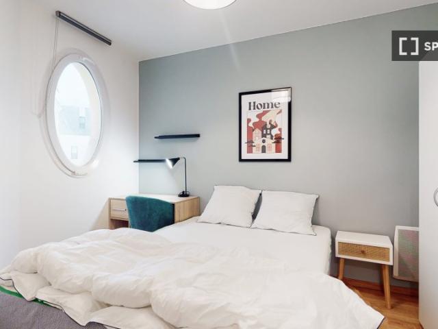 room_shared paris