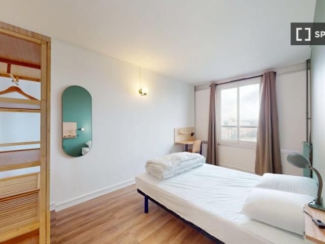 room_shared paris