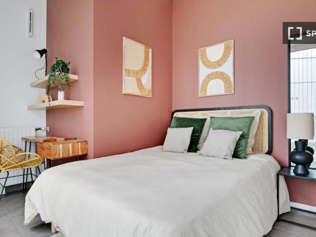 room_shared paris