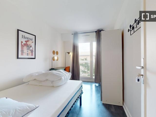 room_shared paris