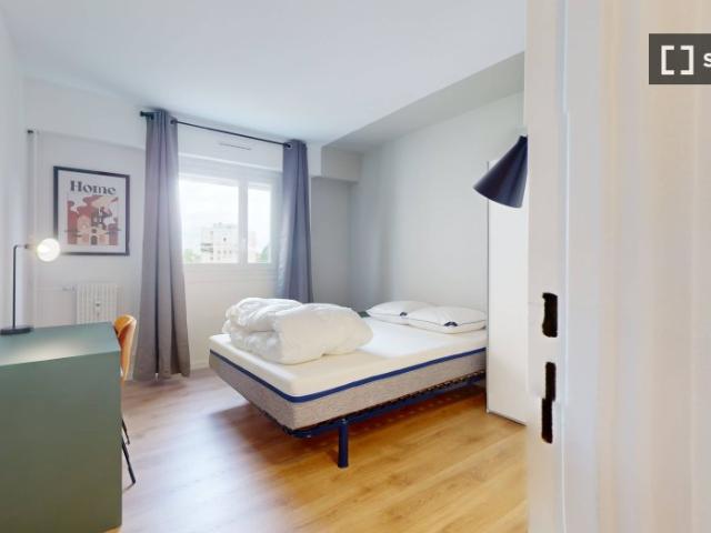 room_shared paris