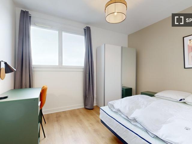 room_shared paris