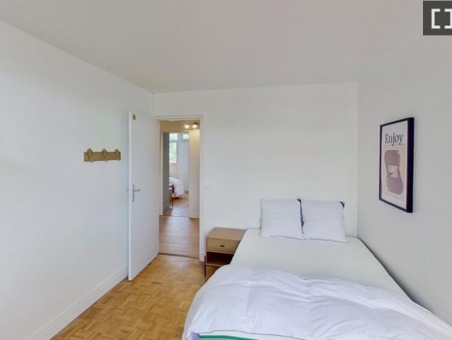 room_shared paris