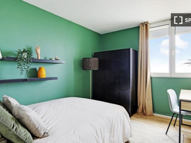 room_shared paris