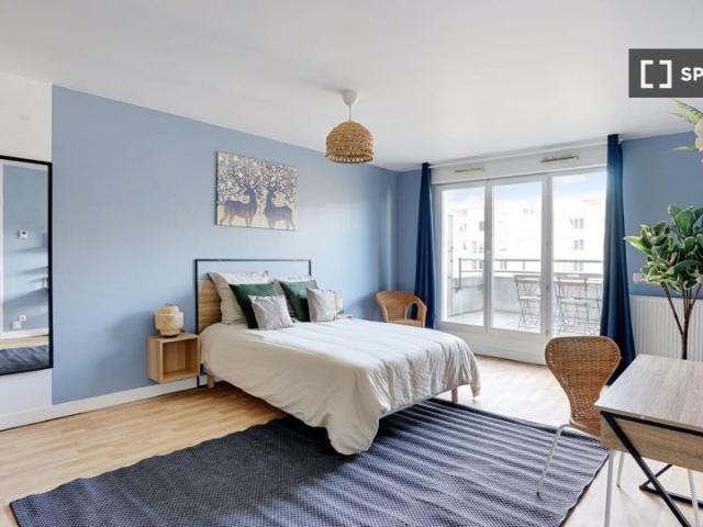 room_shared paris
