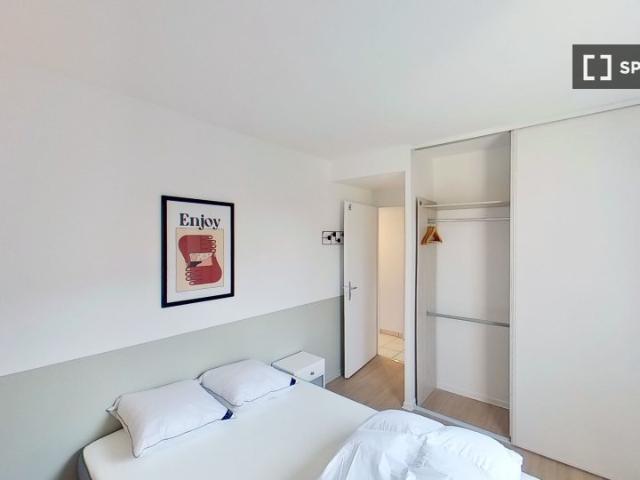 room_shared paris