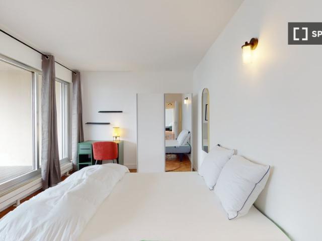 room_shared paris