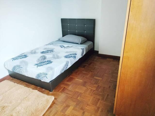 room – The Regalia Blk 2 #19 02, Common Room 5