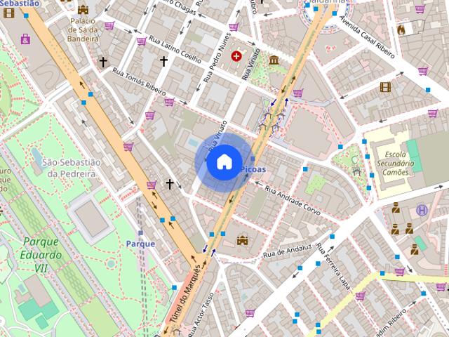 Room to rent in Lisbon close to Picoas Metro and to IST