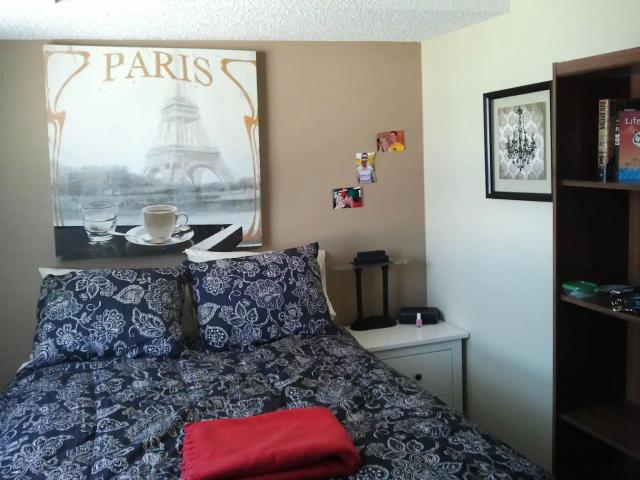 Room to Rent opposite Foothills Hospital / University Furnished