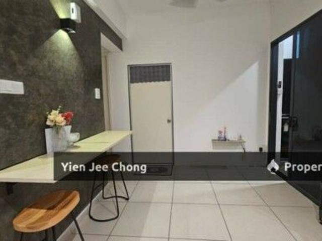 Room to Rent Reizz Residence