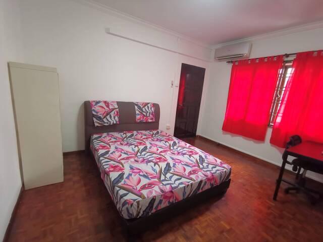 room / TOA PAYOH / NOVENA / Common room / 1pax stay / Available immediate