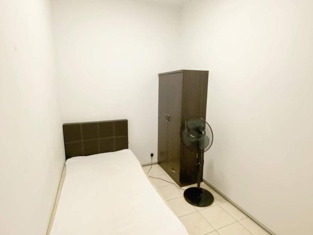 Room @ Vista Komanwel C, Bukit Jalil near LRT