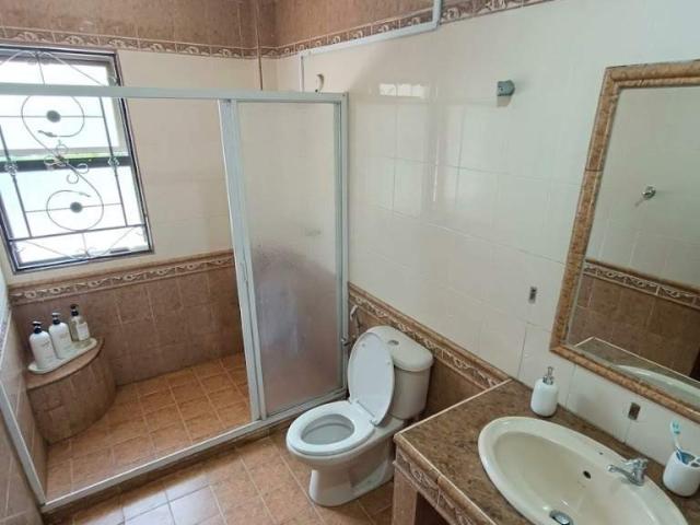 Room With Air Con️ SS14, Subang Jaya️Walking Distance【LRT】SS18 Station【KTM】Subang Jaya Station