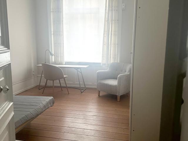 Room with its own bathroom
