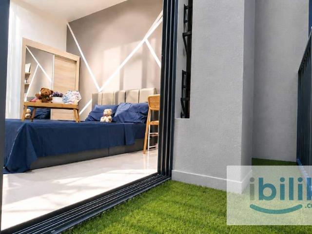 Room with private balcony @ residensi aman bukit jalil