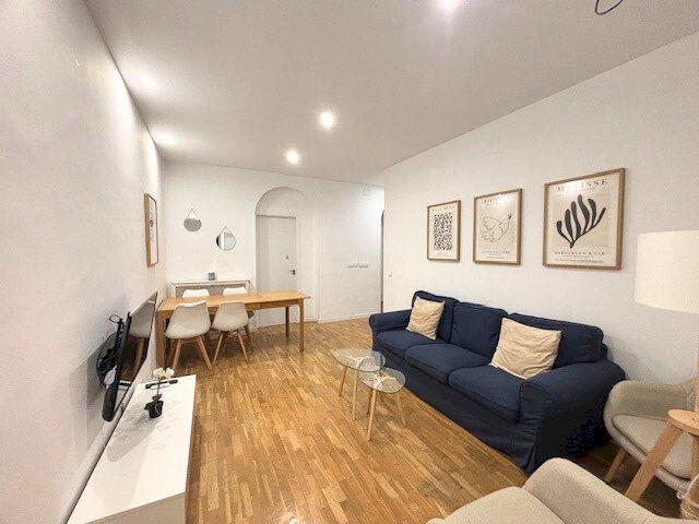 Room with private bathroom in Madrid