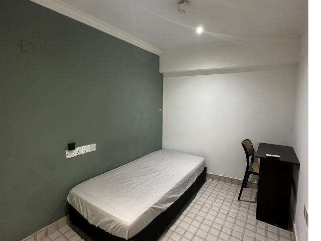 Room with private bathroom near chowkit ‼️ kl city center