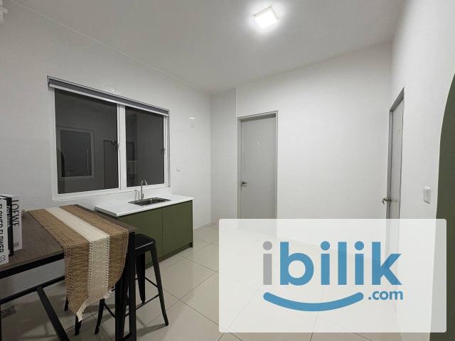 Room with window + AC! Nadayu801