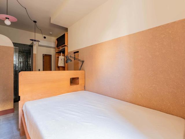 Room 17