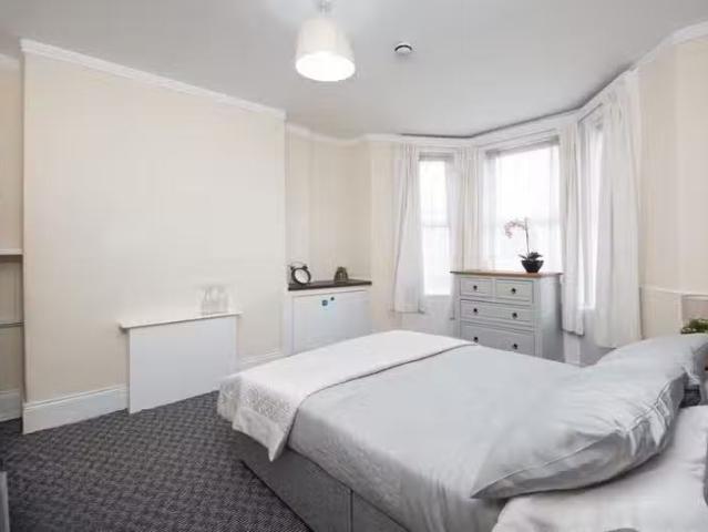 Room 1, 96 Cromwell Road