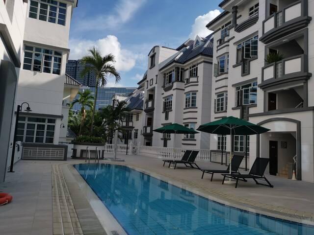 room/ 28 Balmoral Park Singapore 259856/For 1 pax/Available Immediate