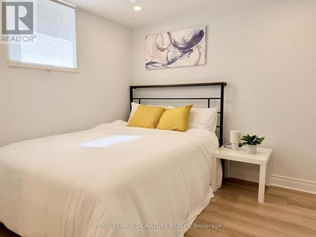Room 2 450 Abington Avenue, Mississauga, ON, L5A 1L7 house for lease | Listing ID W13084 | Royal LePage