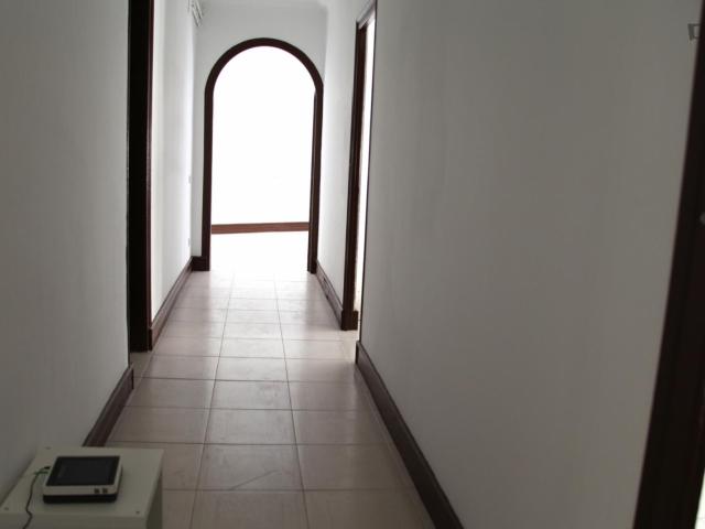 ROOM 2 Lovely double bed near Facultat de Filosofia Universitat de Barcelona