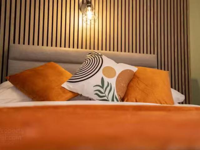 Room 3, 80 Southwell Road