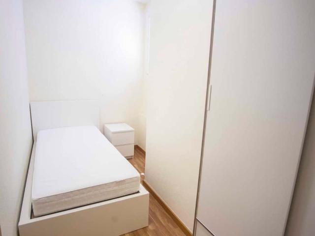Room 4 02. Carvalho Araujo 90 R/CD