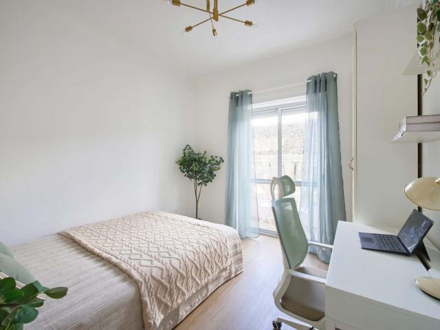 Room 4 208. Mouzinho Albuquerque 2 1E