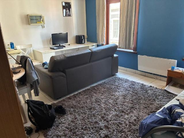 Room 6 with furniture Arthur Latourstraat 34