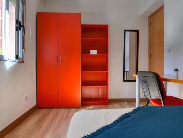 Rooms to rent in 4 bedroom apartment in Getafe