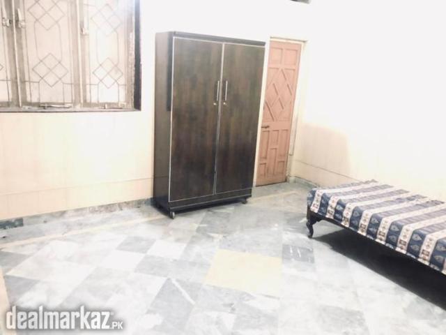 Rooms for rent bachelors at canal road thokar lahore orange in Pakistan | Clasf real estate