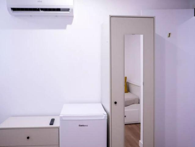 Rooms for rent in 4 bedroom apartment in Camins Al Grau
