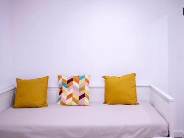 Rooms for rent in 4 bedroom apartment in Camins Al Grau