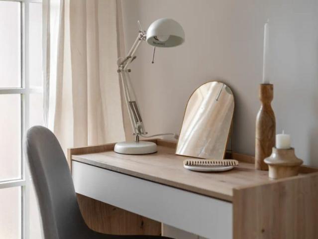 Rooms for rent in 4 bedroom apartment in Les Corts