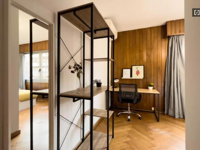 Rooms for rent in 6 bedroom apartment in Sarrià Sant Gervasi