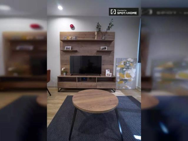 Rooms for rent in 6 bedroom Apartment in Seville