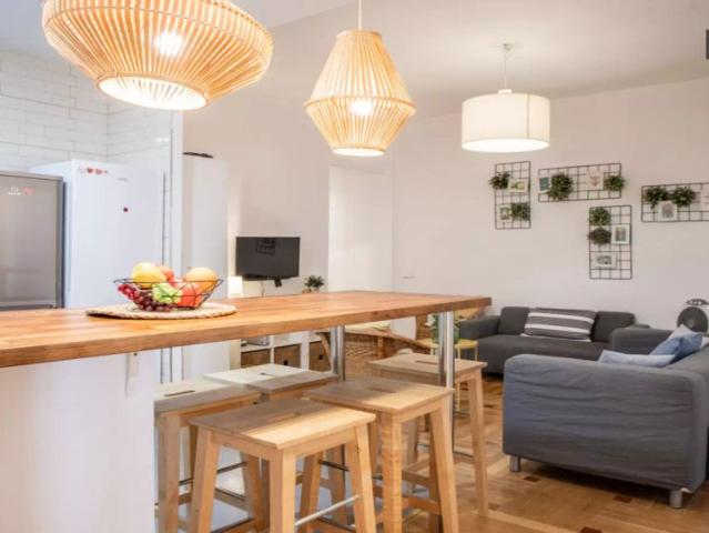 Rooms for rent in 8 bedroom apartment in Salamanca