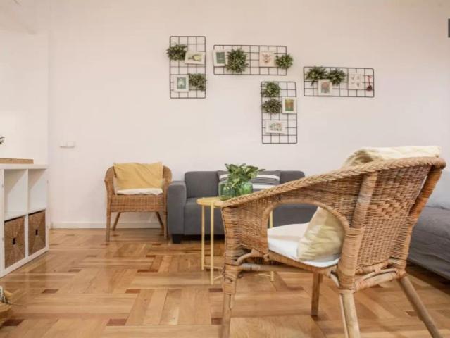 Rooms for rent in 8 bedroom apartment in Salamanca
