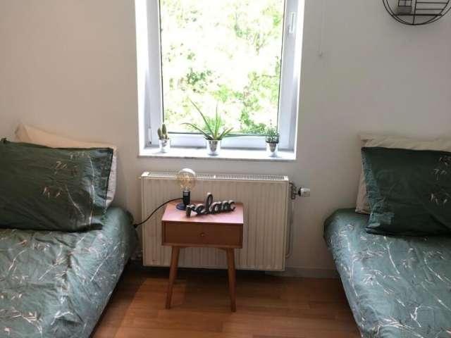 Rooms for rent in 8 bedroom house in Chaudfontaine, Liege