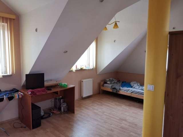Rooms for rent in 8 bedroom house in Poznan